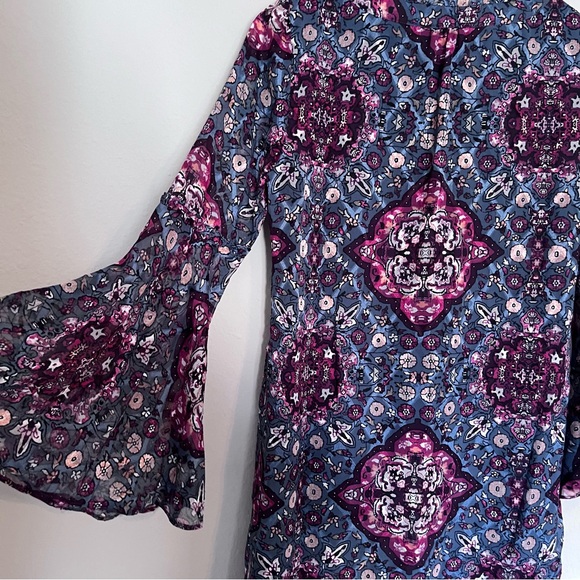 White House Black Market Medallion Floral Shift Dress Bell Sleeves XS Boho - Picture 9 of 14